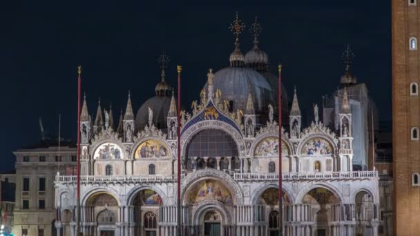Базиліка Святого Марка ніч timelapse. Це собору церква Римсько-католицької Архієпископії Венеції — стокове відео