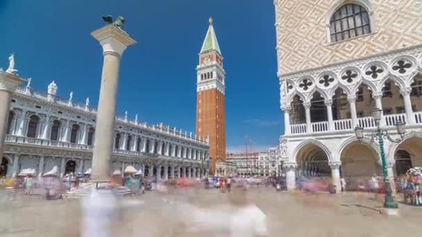 Vista do Campanile di San Marco e Palazzo Ducale, de San Giorgio Maggiore hyperlapse timelapse, Veneza, Itália . — Vídeo de Stock