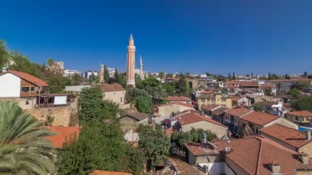 Червоний плитки дахів timelapse hyperlapse Старе місто Анталії, Туреччина — стокове відео
