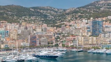 Monte Carlo şehir hava panorama timelapse. Lüks Yatlar ve daireler Monako harbor, Cote dazur görünümünü.