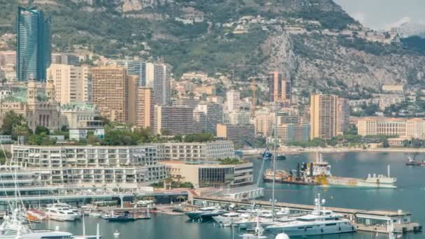 Cronograma del panorama aéreo de la ciudad de Monte Carlo. Vista de yates de lujo y edificios en el puerto de Mónaco, Costa Azul . — Vídeo de stock