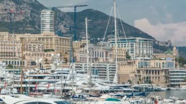 Monte Carlo şehir hava panorama timelapse. Lüks Yatlar ve Binalar Monako harbor, Cote dazur görünümünü.