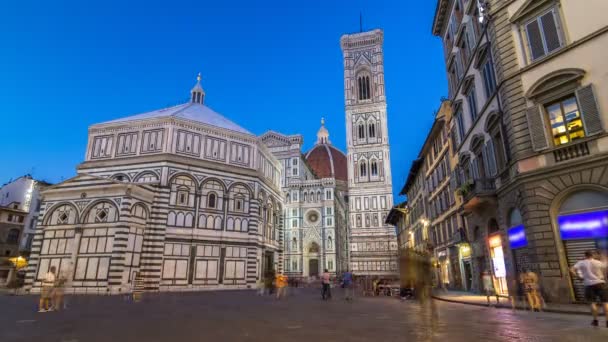 Basilica di Santa Maria del Fiore ve vaftizhane San Giovanni gece timelapse Floransa gün içinde — Stok video