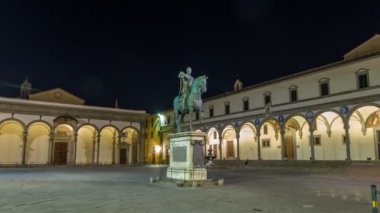 Ferdinando heykeli ben de Medici timelapse hyperlapse Piazza della Santissima Annunziata Floransa, İtalya