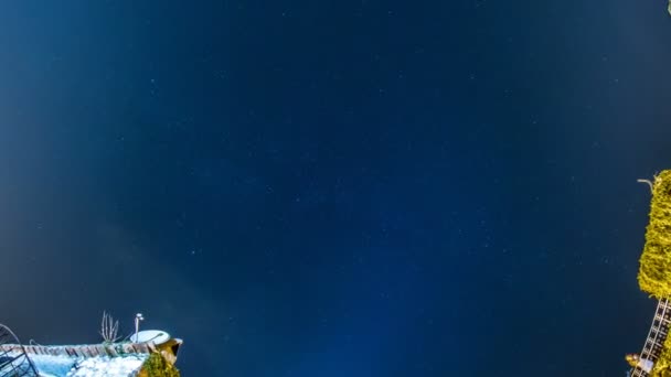 Зоряна ніч красиві sky переглянути timelapsefrom у верхній частині села Ез, Південної Франції — стокове відео