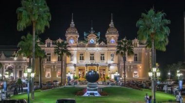 Monte Carlo gecesi timelapse, Monaco Grand Casino. Tarihi bina