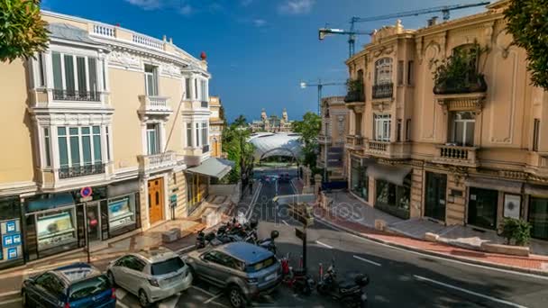 Vatten fontän och trädgårdar timelapse, framför de Monte-Carlo Casino — Stockvideo