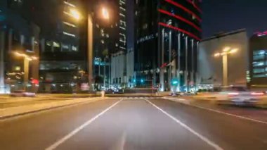 Corniche road, Doha timelapse hyperlapse drivelapse trafikte sür. Katar, Orta Doğu
