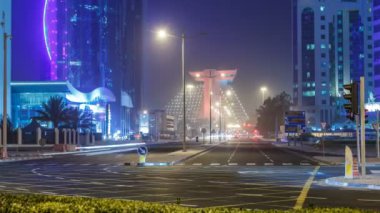 Doha West Bay Manzaralı Otel Parkı Gece Saati, Doha, Katar, Orta Doğu.
