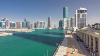 İş Körfezi ve şehir merkezinin panoramik timelapse hyperlapse görünümünü alan Dubai
