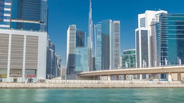 Panoramautsikt över timelapse syn på business bay och centrala området i Dubai — Stockvideo