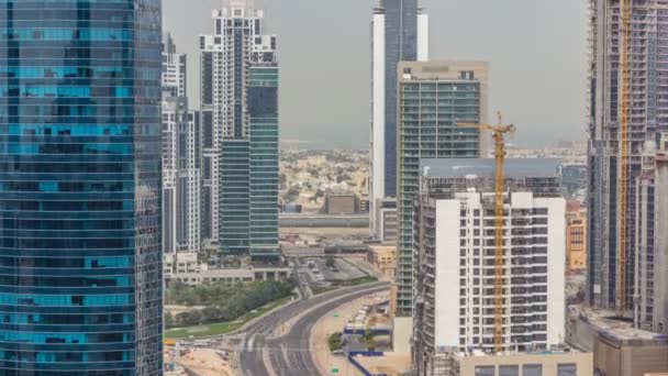 Towers business bay Dubai na dzień czas lotu ptaka timelapse. — Wideo stockowe