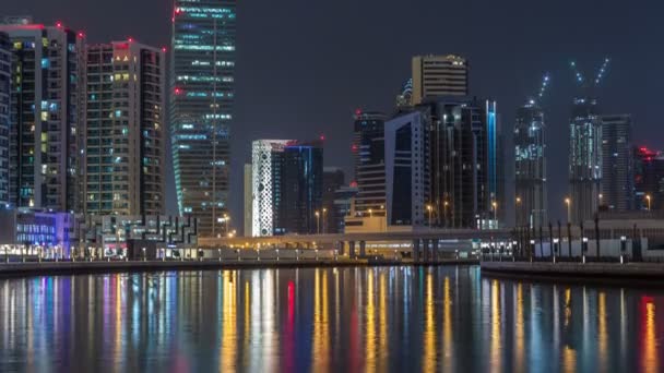 Dubai torres de baía de negócios noite timelapse — Vídeo de Stock