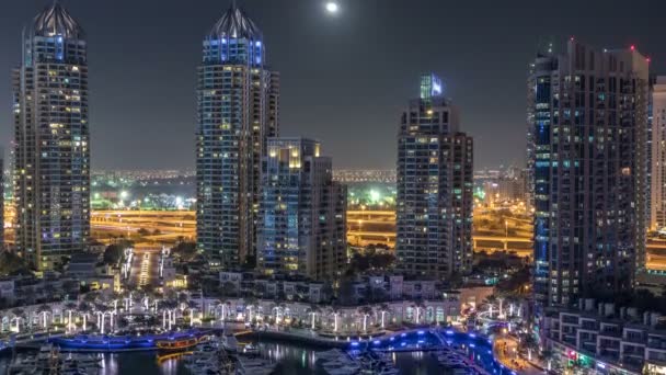 Dubai Marina di notte timelapse, luci scintillanti e grattacieli più alti — Video Stock