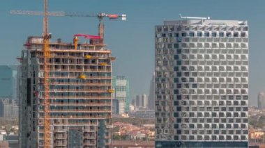 Lüks Dubai şehrinde modern gökdelenlerin inşası, Birleşik Arap Emirlikleri