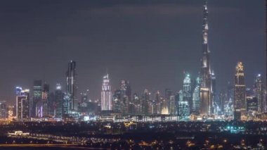 Dubai şehrinin ritmi havadan zaman ayarlı.