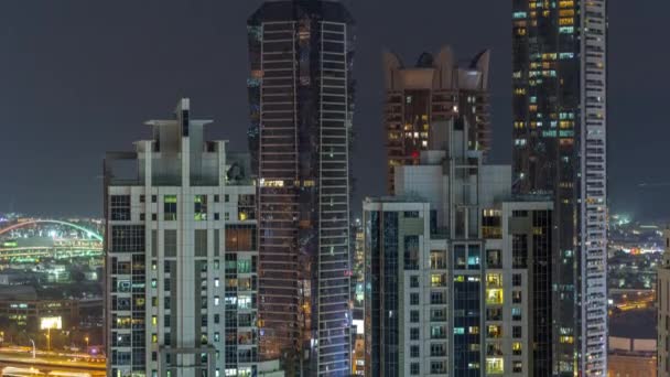 迪拜空中时间黄昏时摩天大楼灯光的夜景 — 图库视频影像