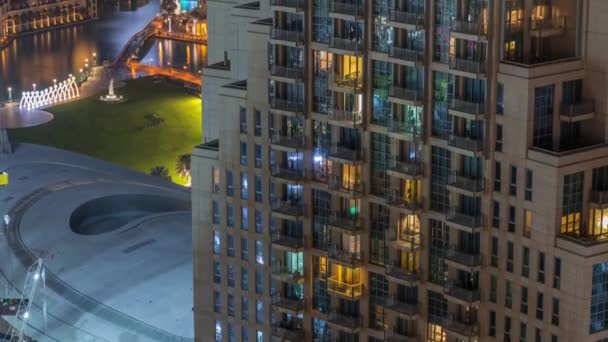 Vue aérienne imprenable sur les gratte-ciel du centre-ville de Dubaï timelapse nocturne, Dubaï, Émirats arabes unis — Video