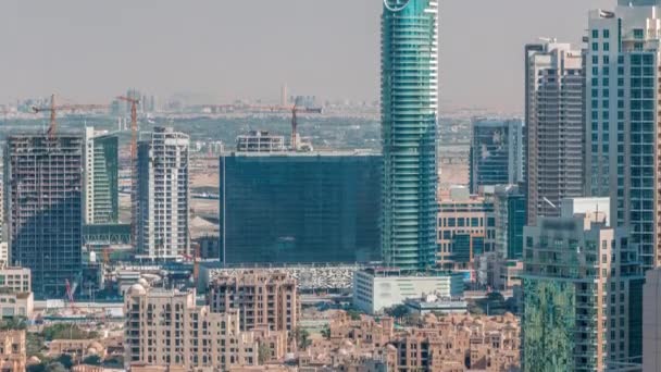 Verbazingwekkende luchtfoto van Dubai Downtown wolkenkrabbers timelapse, Dubai, Verenigde Arabische Emiraten — Stockvideo