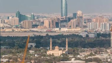 Festival şehri zamanlamasıyla Dubai Deresi 'ne giden hava manzarası