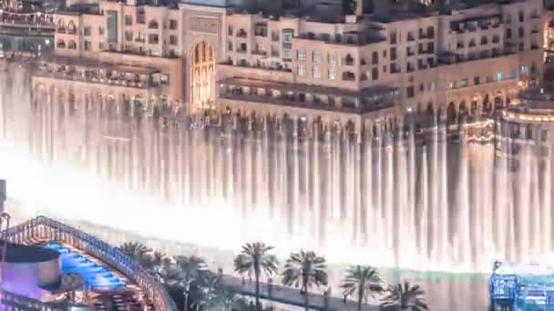 Vista única da piscina Dubai Fountains à noite timelapse . — Vídeo de Stock