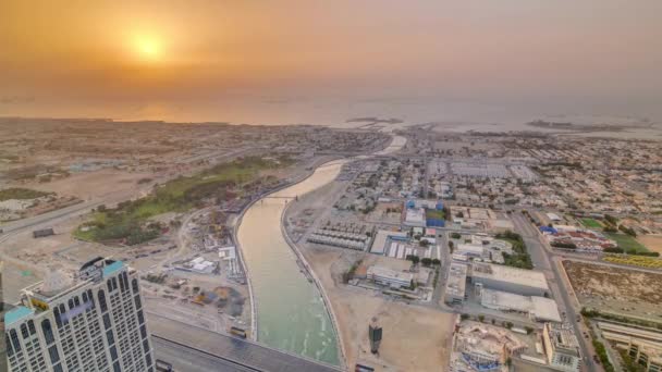 Panorama i widok z lotu ptaka na linię brzegową Dubai at Sunset timelapse, Zjednoczone Emiraty Arabskie — Wideo stockowe