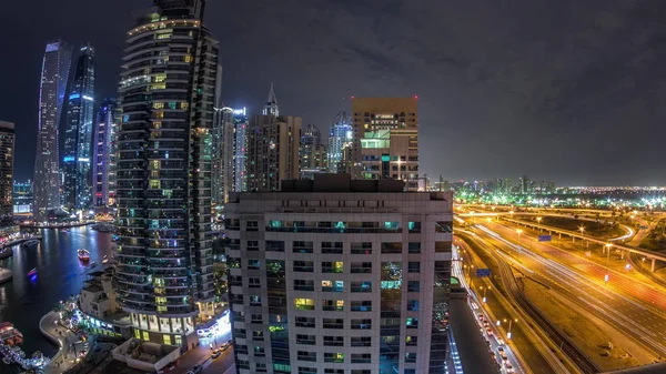 Légi kilátás Sheikh Zayed út közelében Dubai Marina és Jlt timelapse, Dubai. — Stock Fotó