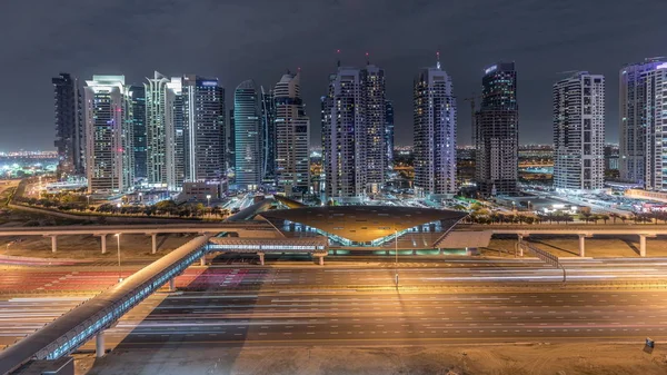 Widok z lotu ptaka na Sheikh Zayed Road w pobliżu Dubai Marina i Jlt timelapse, Dubaj. — Zdjęcie stockowe