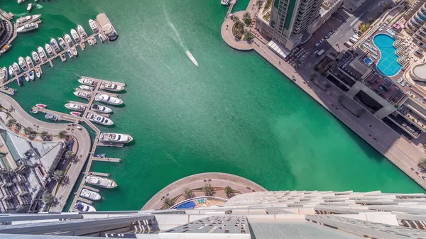 Dubai Marina harbor with modern yachts aerial timelapse — Stock Photo, Image