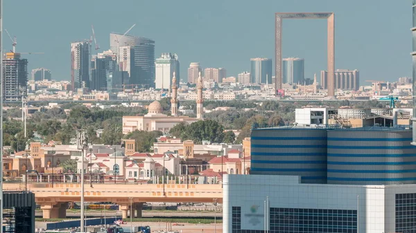 Dubai şehrinin ritmi havadan zaman ayarlı. — Stok fotoğraf