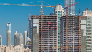 Dubai şehrinin ritmi havadan zaman ayarlı.