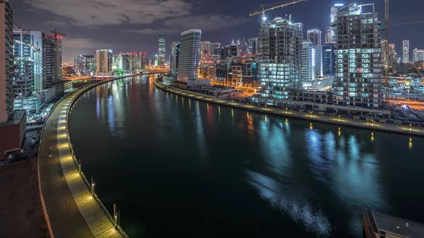 Il ritmo della città di Dubai vicino al canale timelapse aerea — Foto Stock