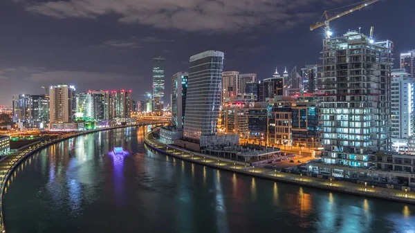 Rytm miasta Dubaj w pobliżu kanału powietrza timelapse — Zdjęcie stockowe