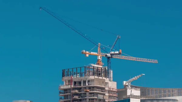 Lüks Dubai şehrinde modern gökdelenlerin inşası, Birleşik Arap Emirlikleri — Stok fotoğraf