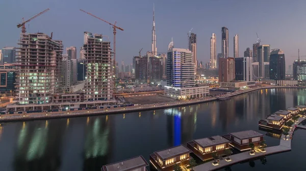 The rhythm of the city of Dubai from night to morning aerial timelapse — Stock Photo, Image