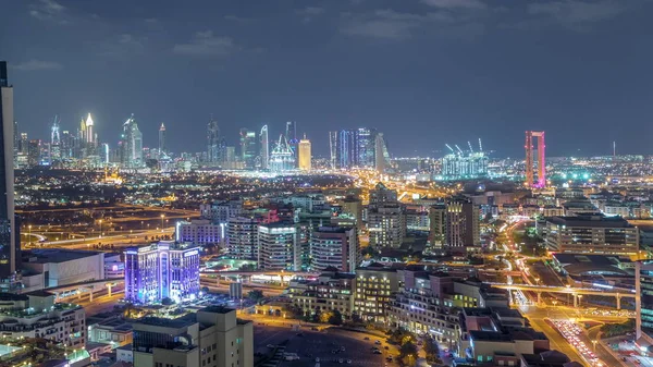 Vista noturna das luzes na luxuosa cidade de Dubai, Emirados Árabes Unidos Timelapse Aerial — Fotografia de Stock