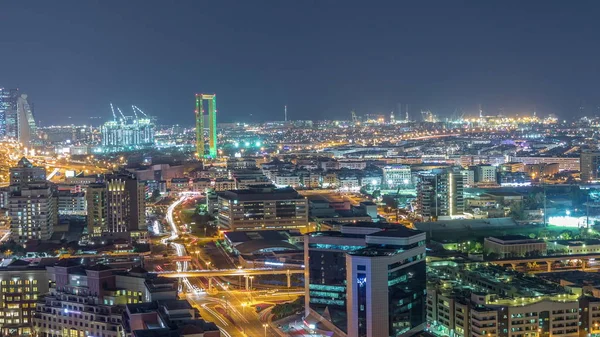 Visa av nya moderna byggnader i lyx Dubai stad, Förenade Arabemiraten Timelapse antenn — Stockfoto