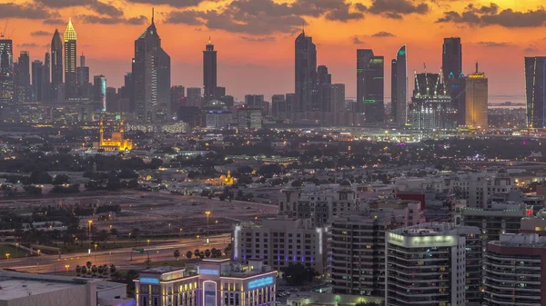 Vue de la transition du jour à la nuit à Dubaï, Émirats Arabes Unis Timelapse Aerial — Photo