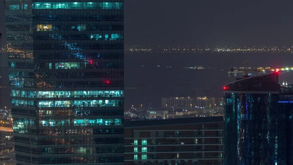 Dubajska zatoka biznesowa wieże powietrzne noc timelapse. — Zdjęcie stockowe