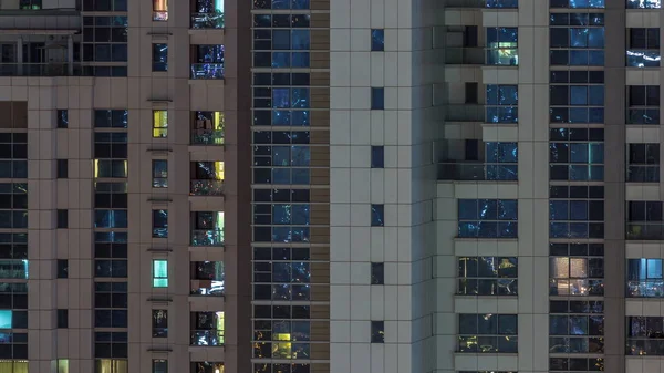 Luces desde ventanas de oficinas en Dubai Aerial Timelapse —  Fotos de Stock