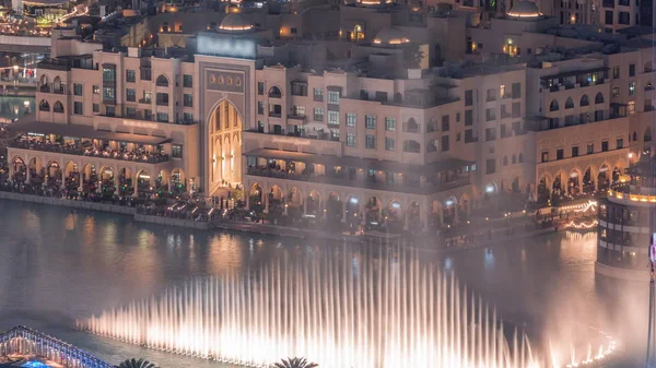 Vista única do Dubai Dancing Fountain show à noite timelapse . — Fotografia de Stock