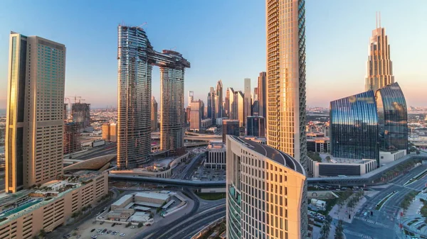 Вид с воздуха на новые небоскребы и высокие здания Timelapse — стоковое фото
