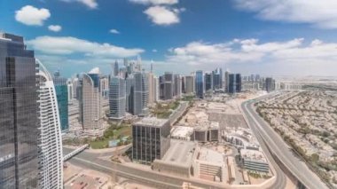 Dubai'de Jumeirah göl kuleleri ilçe timelapse konut daire ve ofisler