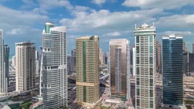 Dubai'de Jumeirah göl kuleleri ilçe timelapse konut daire ve ofisler