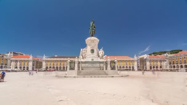 Kereskedelmi tér Lisszabonban timelapse hyperlapse, Portugália. I. Jose király szobra előtérben — Stock videók