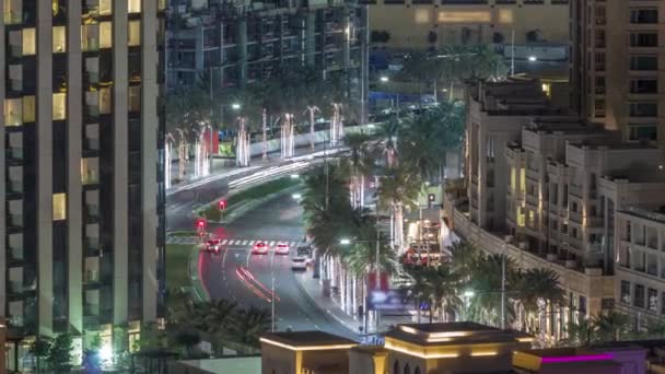 Korsningen trafik Night Timelapse på Mohammed Bin Rashid Boulevard — Stockvideo