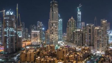 Modern mimarisi gece timelapse ile Dubai şehir ve Business bay güzel silueti.
