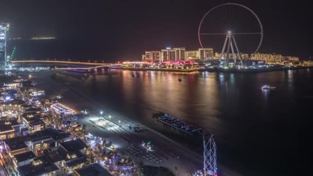 Waterfront genel bakış Jumeirah Beach Residence Jbr silueti hava gece timelapse — Stok video