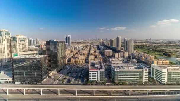 Vista aérea de los distritos Tecom, Barsha y Greens desde el timelapse de la ciudad de Internet — Vídeo de stock