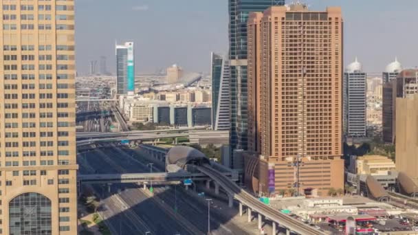 Ciudad de internet Skyline con cruce Sheikh Zayed Road timelapse aéreo — Vídeo de stock